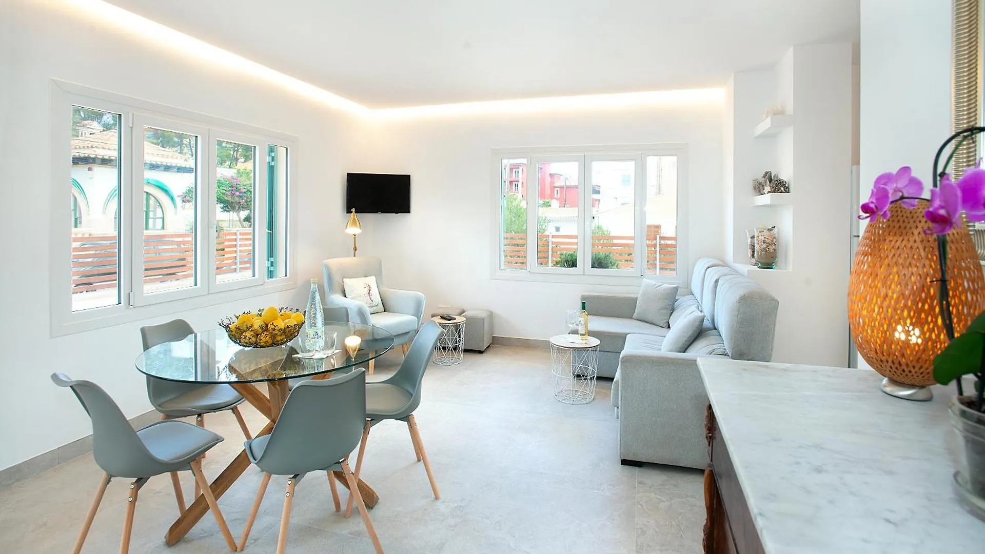 Owl Booking Villa Beach House Magdalena - 5 Min Walk To The Beach Cala de Sant Vicenc Ισπανία